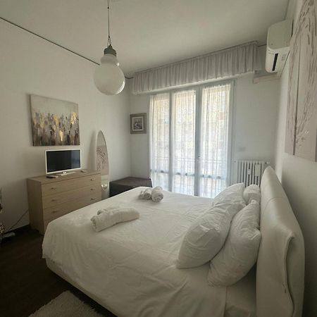 Modern River House Apartment Флоренция Екстериор снимка